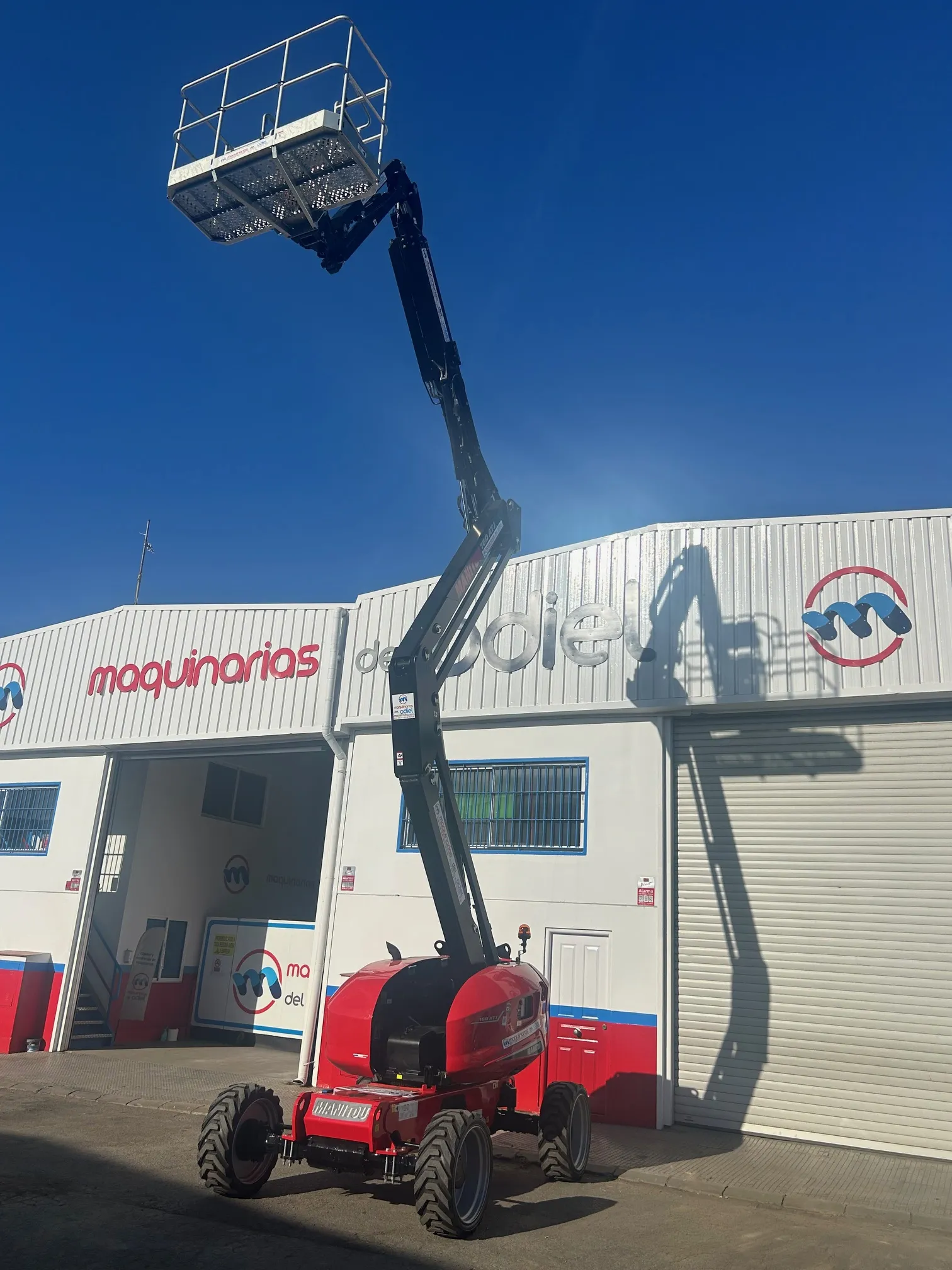 Plataforma Articulada 16 mtrs en alquiler – Huelva | Myrentix